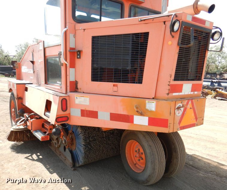 image for item HK9027 1998 Elgin Pelican P  Sweeper
