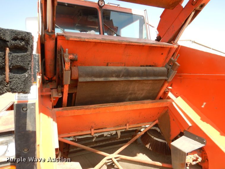 image for item HK9027 1998 Elgin Pelican P  Sweeper