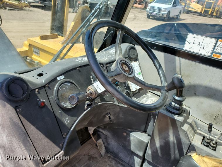 image for item HK9029 2013 Caterpillar TL1055C  telehandler