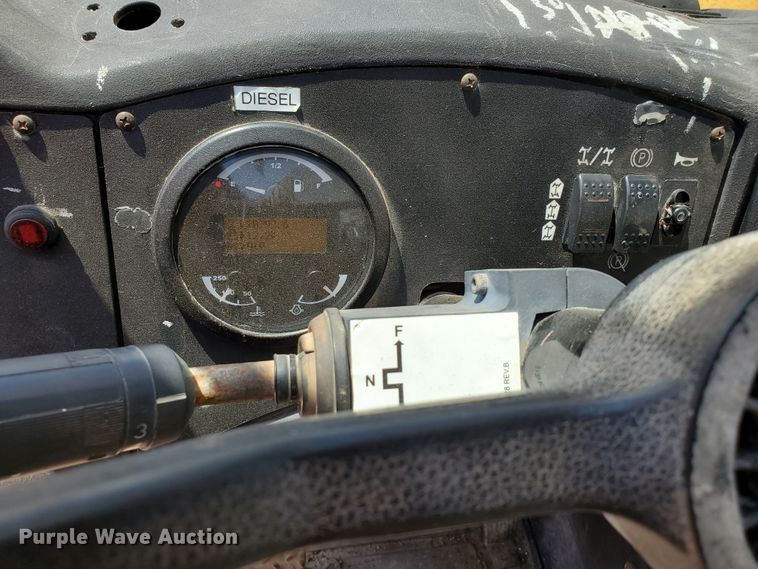 image for item HK9029 2013 Caterpillar TL1055C  telehandler