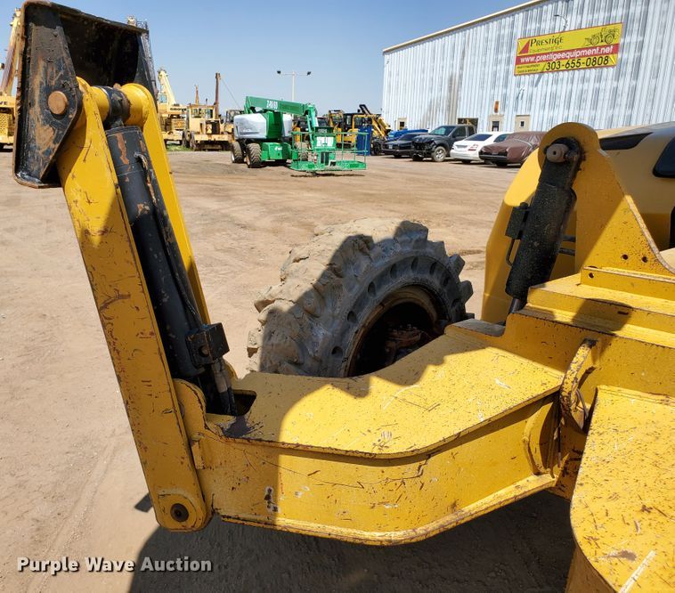 image for item HK9029 2013 Caterpillar TL1055C  telehandler