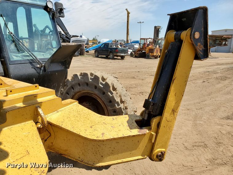 image for item HK9029 2013 Caterpillar TL1055C  telehandler
