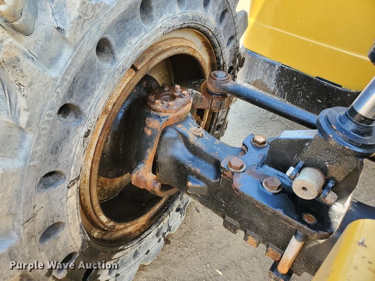 image for item HK9029 2013 Caterpillar TL1055C  telehandler