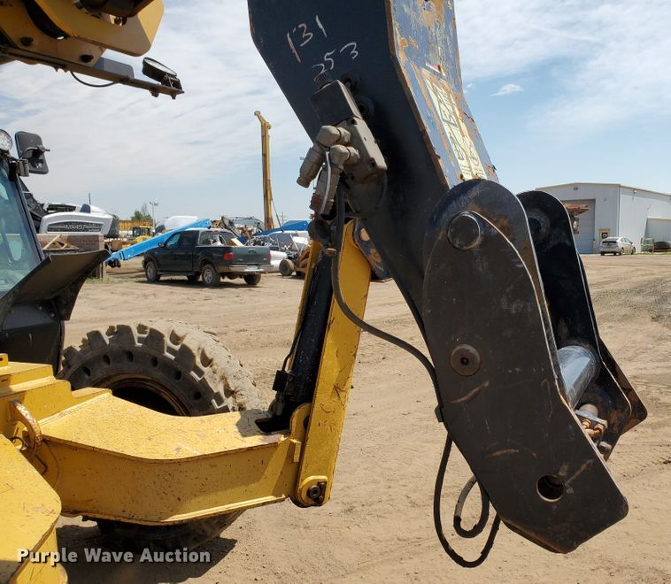 image for item HK9029 2013 Caterpillar TL1055C  telehandler