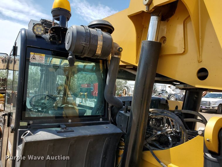 image for item HK9029 2013 Caterpillar TL1055C  telehandler