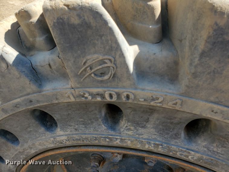 image for item HK9029 2013 Caterpillar TL1055C  telehandler