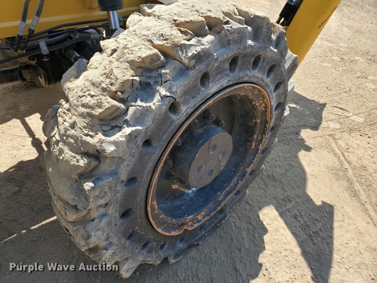 image for item HK9029 2013 Caterpillar TL1055C  telehandler