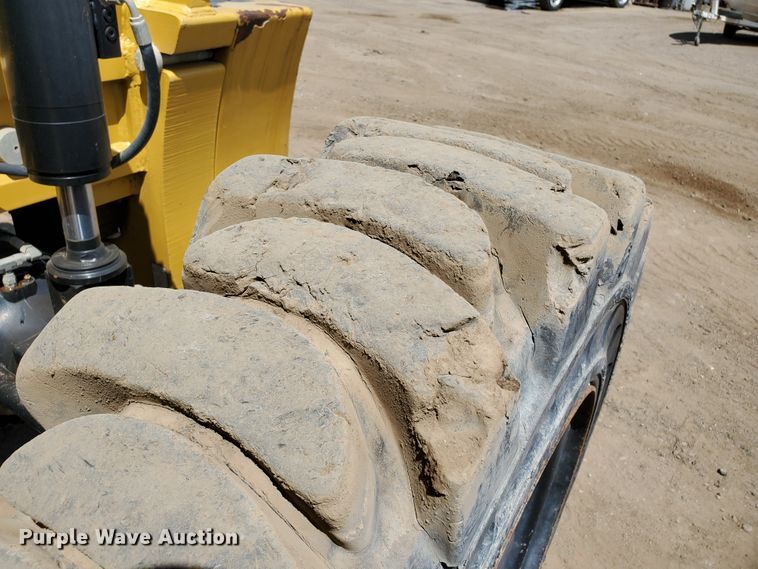 image for item HK9029 2013 Caterpillar TL1055C  telehandler