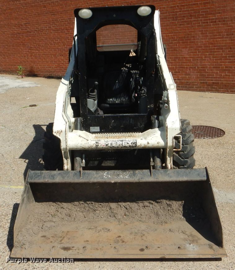 image for item HM9518 Terex TSV60  skid steer loader