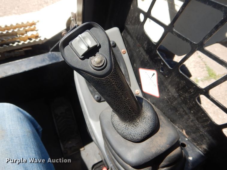 image for item HM9518 Terex TSV60  skid steer loader