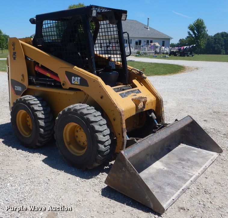 image for item HM9519 2008 Caterpillar 236B  skid steer loader