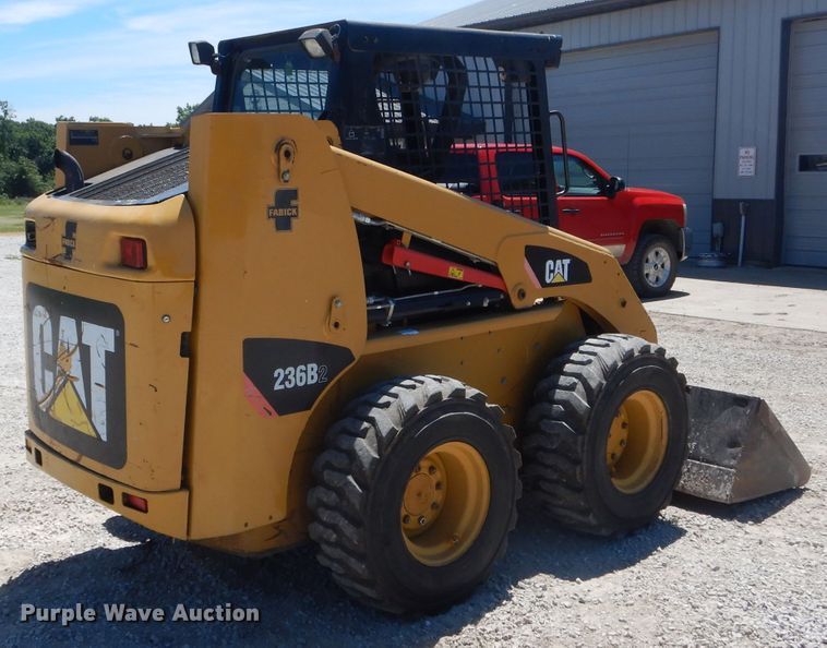 image for item HM9519 2008 Caterpillar 236B  skid steer loader