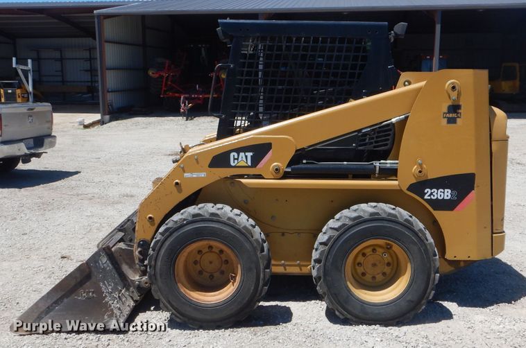 image for item HM9519 2008 Caterpillar 236B  skid steer loader
