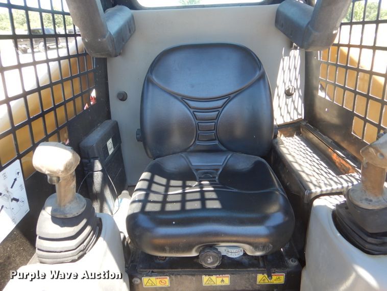 image for item HM9519 2008 Caterpillar 236B  skid steer loader