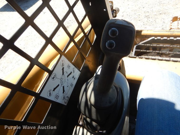 image for item HM9519 2008 Caterpillar 236B  skid steer loader