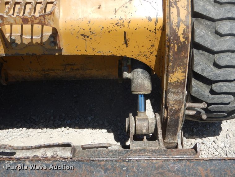 image for item HM9519 2008 Caterpillar 236B  skid steer loader