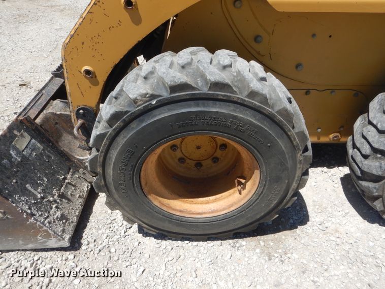 image for item HM9519 2008 Caterpillar 236B  skid steer loader
