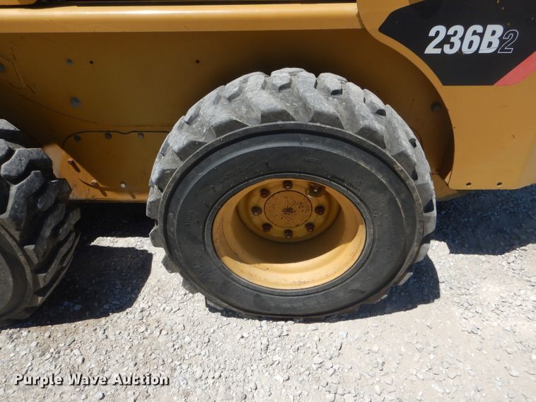 image for item HM9519 2008 Caterpillar 236B  skid steer loader