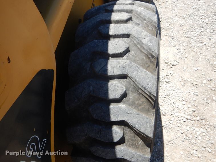 image for item HM9519 2008 Caterpillar 236B  skid steer loader