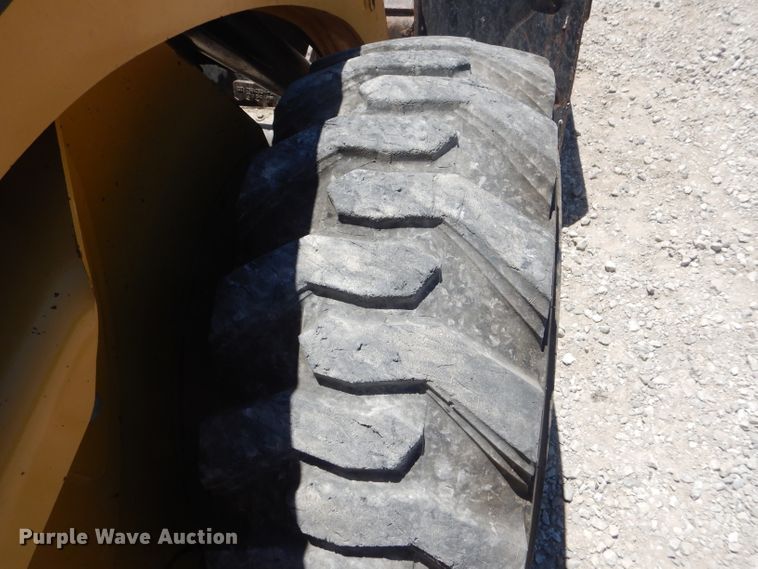 2008 Caterpillar 236B skid steer loader in Rutledge, MO | Item HM9519