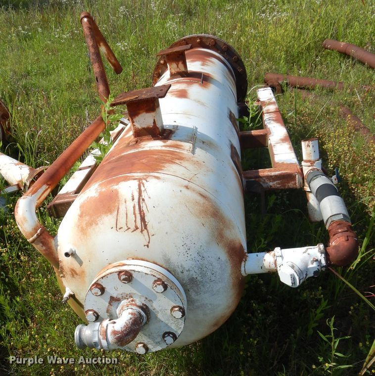 image for item HS9623 Approx. 4 pressure test vessels