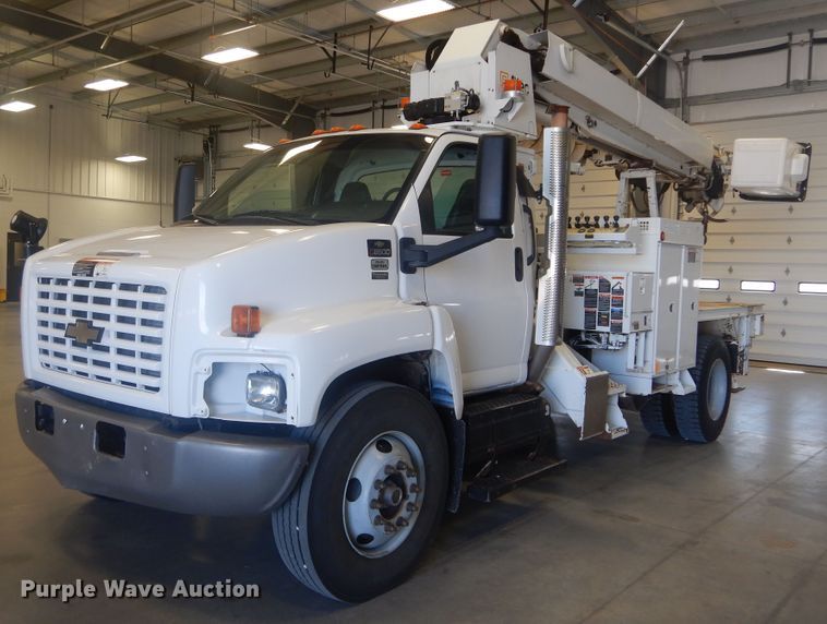 image for item HS9639 2009 Chevrolet C8500  digger derrick truck