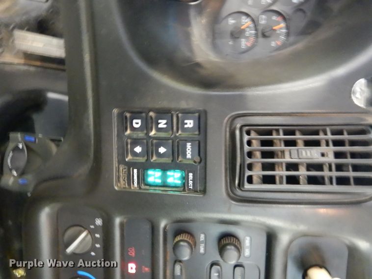 image for item HS9639 2009 Chevrolet C8500  digger derrick truck