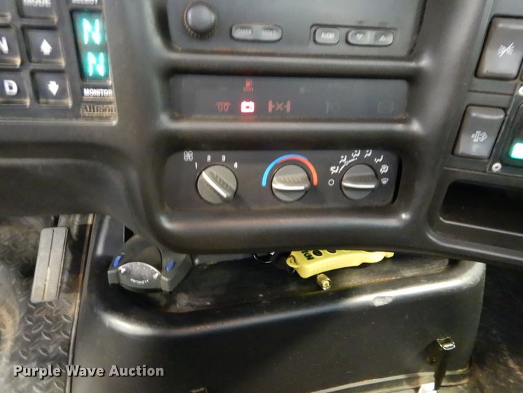 image for item HS9639 2009 Chevrolet C8500  digger derrick truck