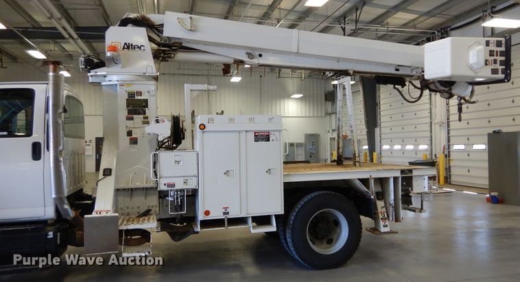 image for item HS9639 2009 Chevrolet C8500  digger derrick truck