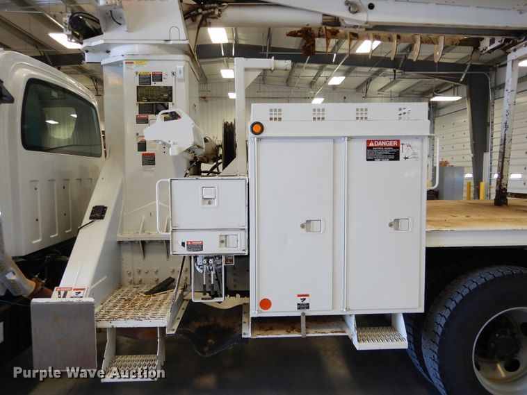 image for item HS9639 2009 Chevrolet C8500  digger derrick truck