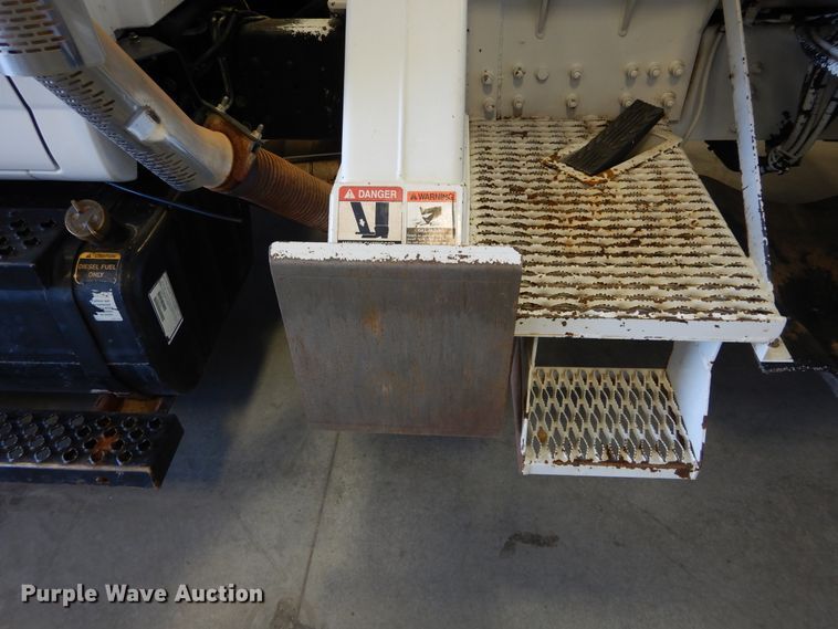 image for item HS9639 2009 Chevrolet C8500  digger derrick truck