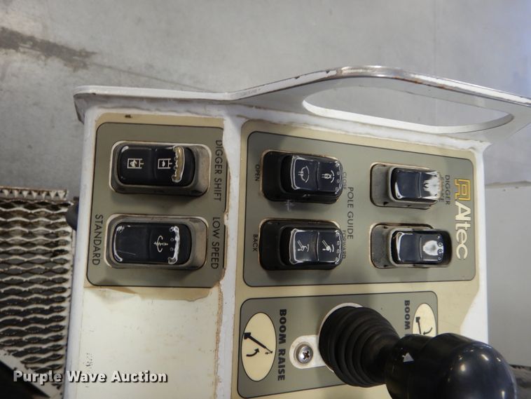 image for item HS9639 2009 Chevrolet C8500  digger derrick truck