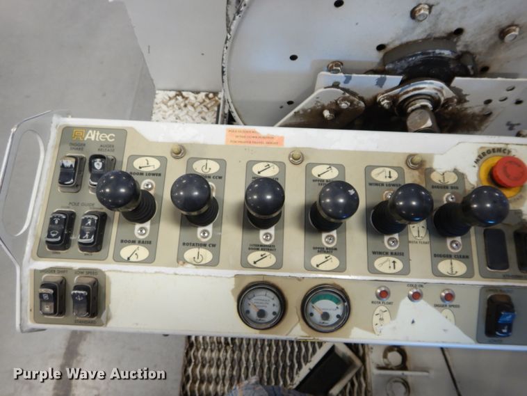 image for item HS9639 2009 Chevrolet C8500  digger derrick truck