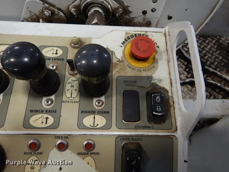 image for item HS9639 2009 Chevrolet C8500  digger derrick truck