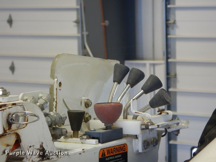 image for item HS9639 2009 Chevrolet C8500  digger derrick truck