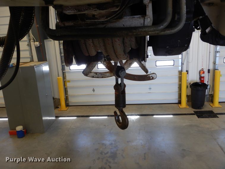 image for item HS9639 2009 Chevrolet C8500  digger derrick truck