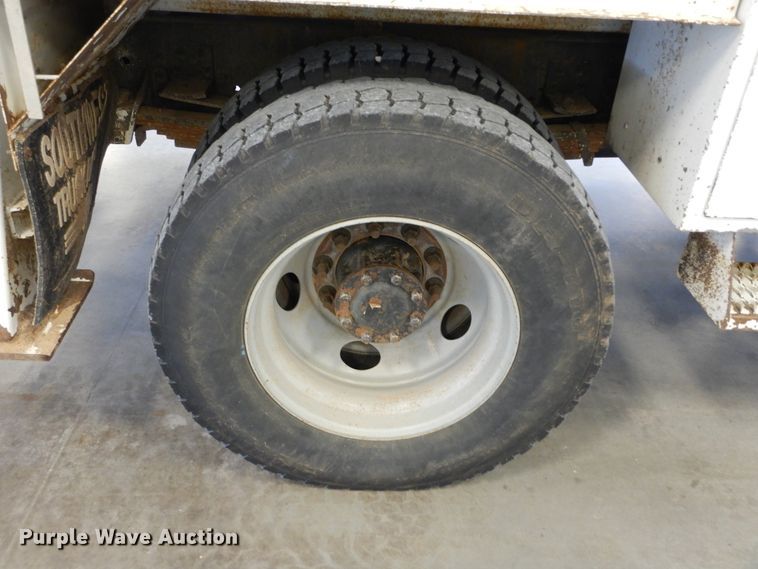 image for item HS9639 2009 Chevrolet C8500  digger derrick truck