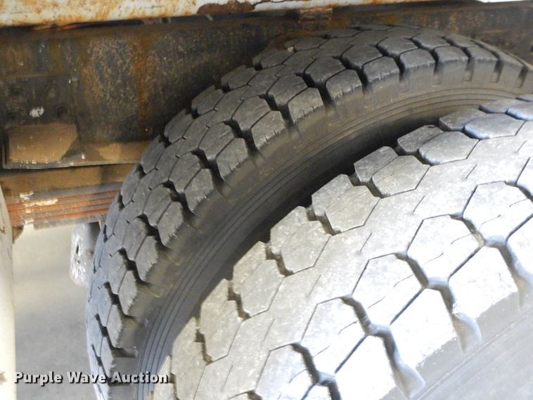 image for item HS9639 2009 Chevrolet C8500  digger derrick truck