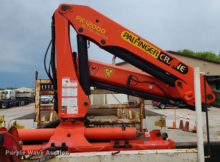 image for item K5819 2008 Palfinger PK12000 crane