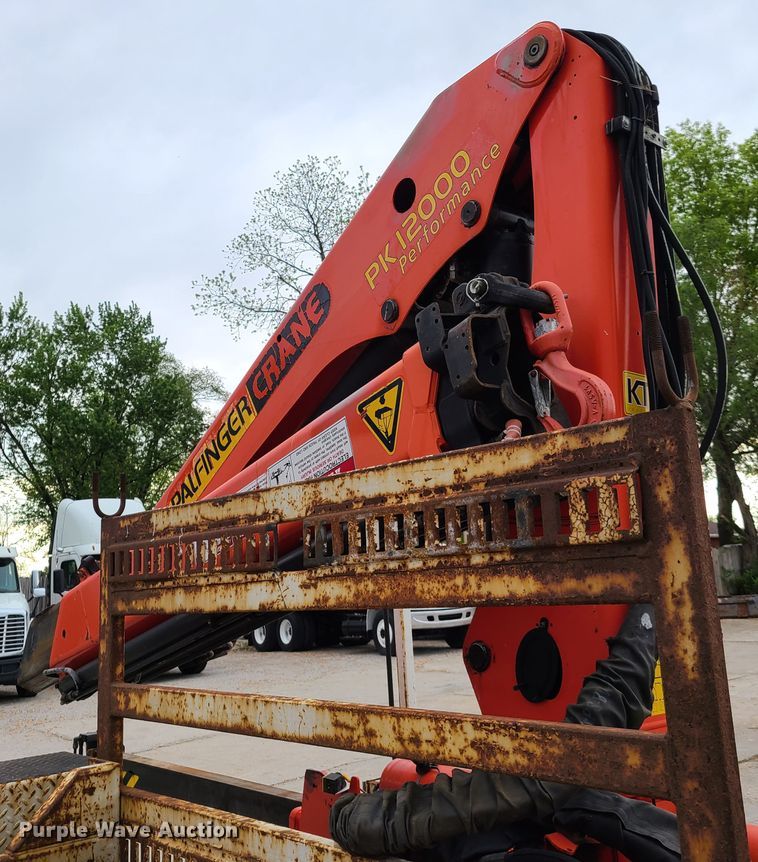 image for item K5819 2008 Palfinger PK12000 crane