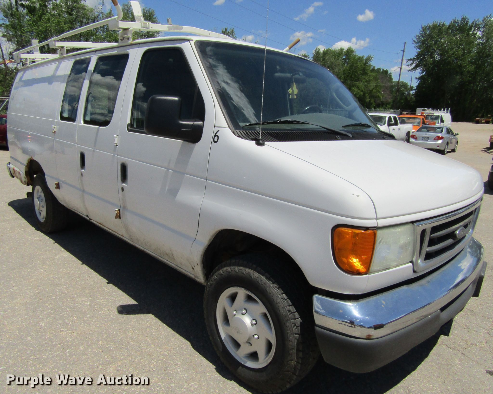 2005 Ford Econoline E250 van in Cedar Falls, IA | Item FD9498 sold ...