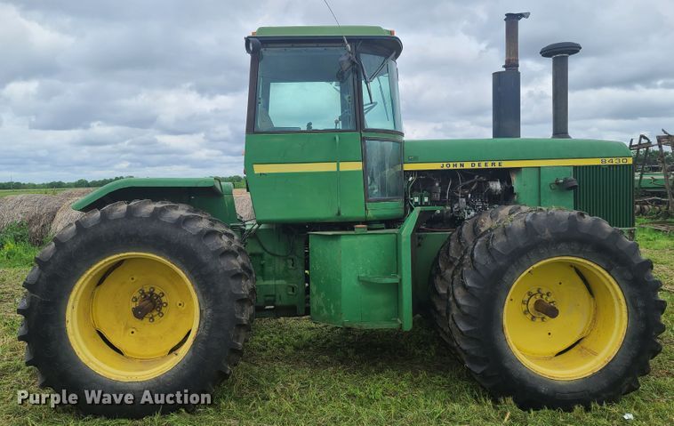 image for item DE2446 1975 John Deere 8430  4WD tractor