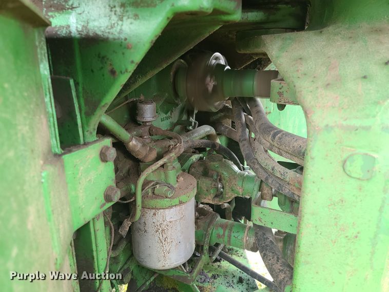 image for item DE2446 1975 John Deere 8430  4WD tractor