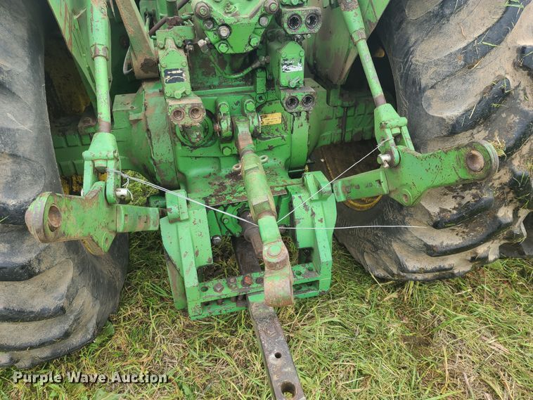 image for item DE2446 1975 John Deere 8430  4WD tractor