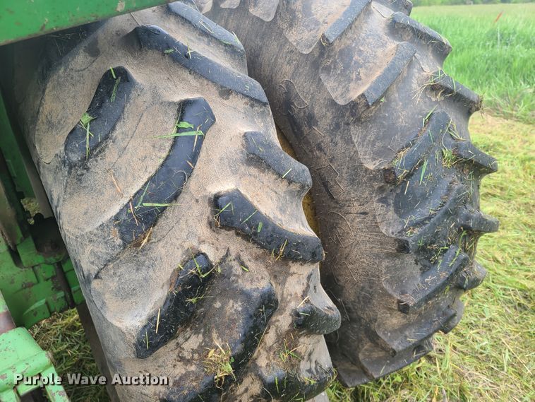 image for item DE2446 1975 John Deere 8430  4WD tractor