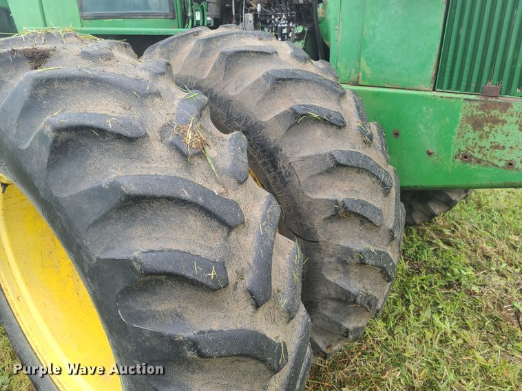 image for item DE2446 1975 John Deere 8430  4WD tractor