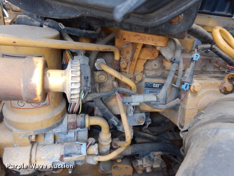 image for item DF4136 2000 Ford F650 Super Duty XLT  feed mixer truck