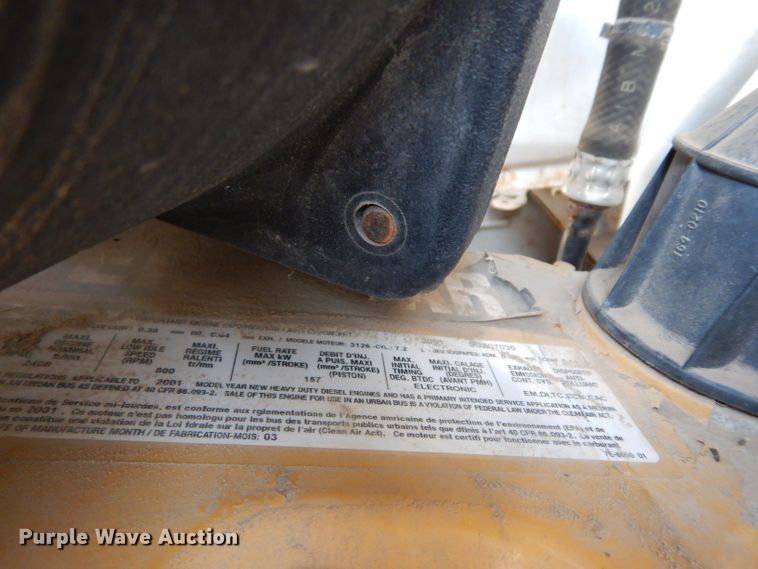 image for item DF4136 2000 Ford F650 Super Duty XLT  feed mixer truck