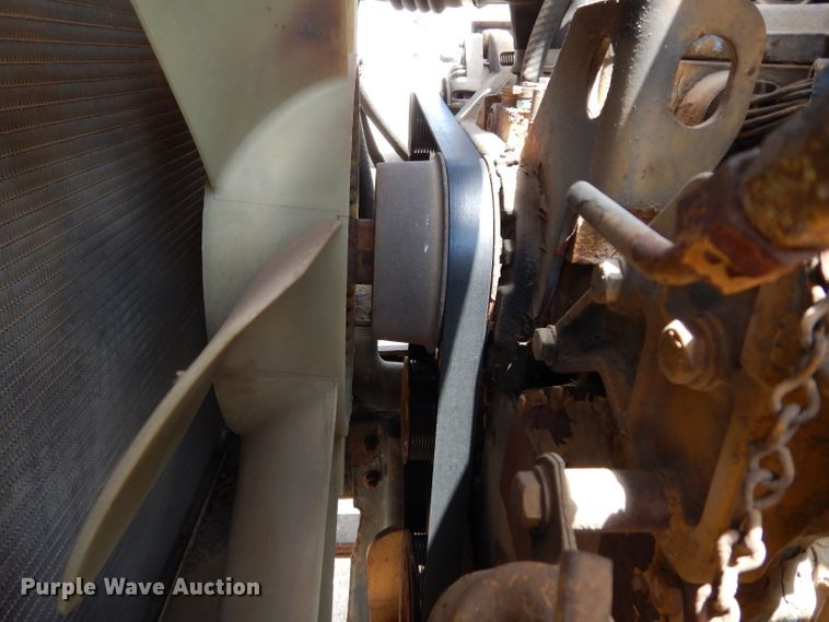 image for item DF4136 2000 Ford F650 Super Duty XLT  feed mixer truck