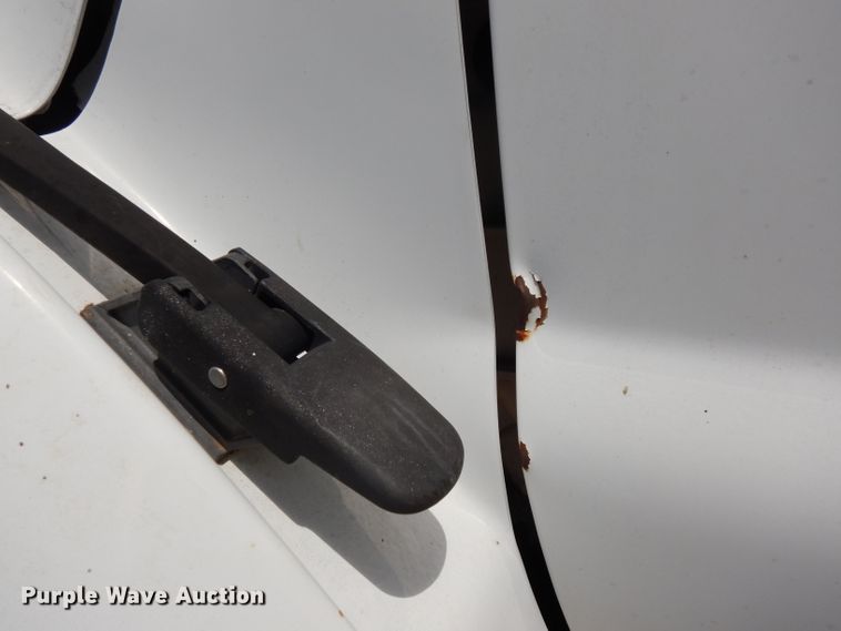 image for item DF4136 2000 Ford F650 Super Duty XLT  feed mixer truck